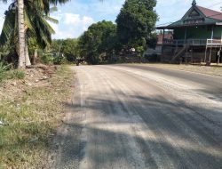 Pasir Berhamburan Di Jalan Trans Sulawesi, Pengendara Di Minta Ekstra Waspada Di Wilayah Desa Bunde