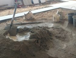 Pembangunan gedung SMPN 2 rantim Mamasa dari DAK 2024 belum rampung hingga Maret 2026 di minta BPK turun mengaudit