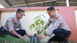 Polresta Mamuju Peduli Lingkungan, Tanam Pohon Hadapi Dampak Cuaca Panas El Nino