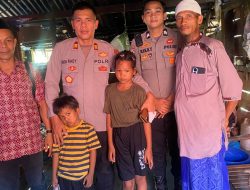Dua Anak Ditinggal Orang Tua Merantau, Polisi Gerak Cepat Salurkan Bantuan Dan Beri Edukasi